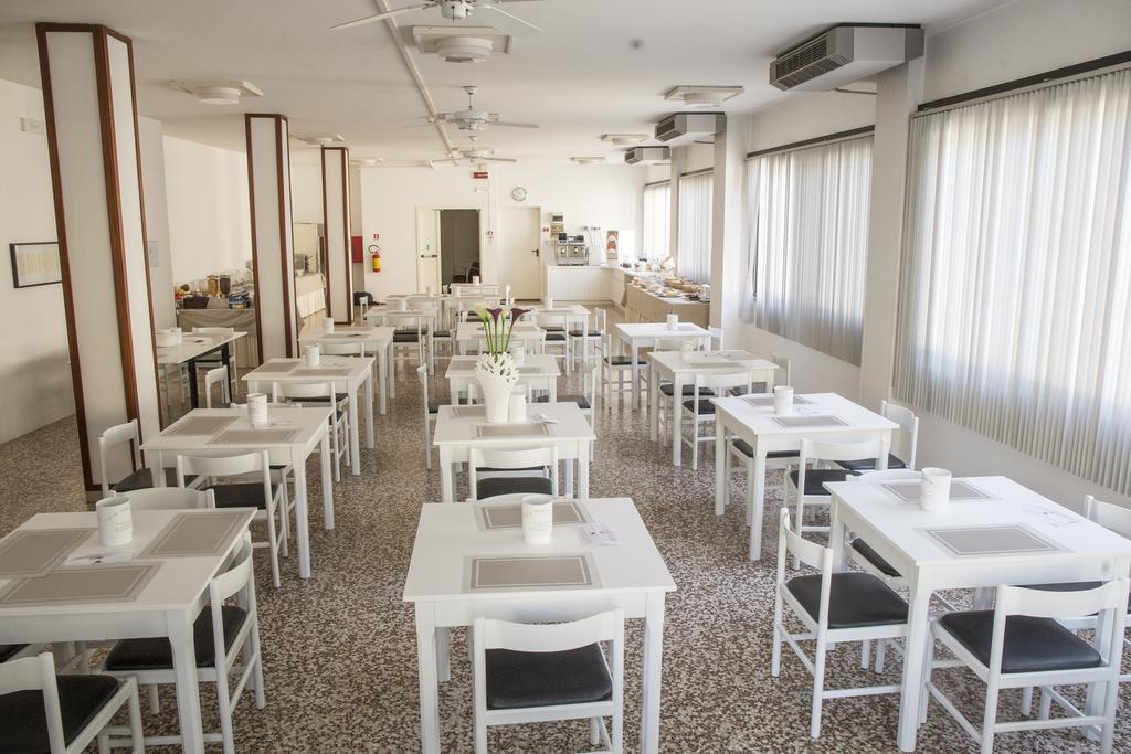B&B Moresco Cattolica Exterior foto